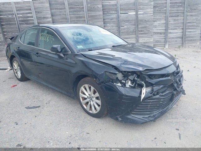 2018 TOYOTA CAMRY LE