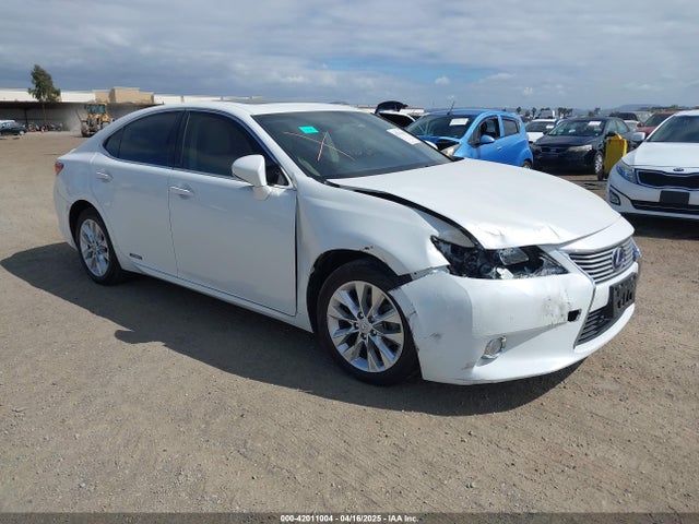 2013 LEXUS ES 