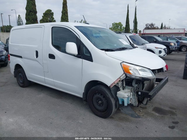 2019 NISSAN NV SV
