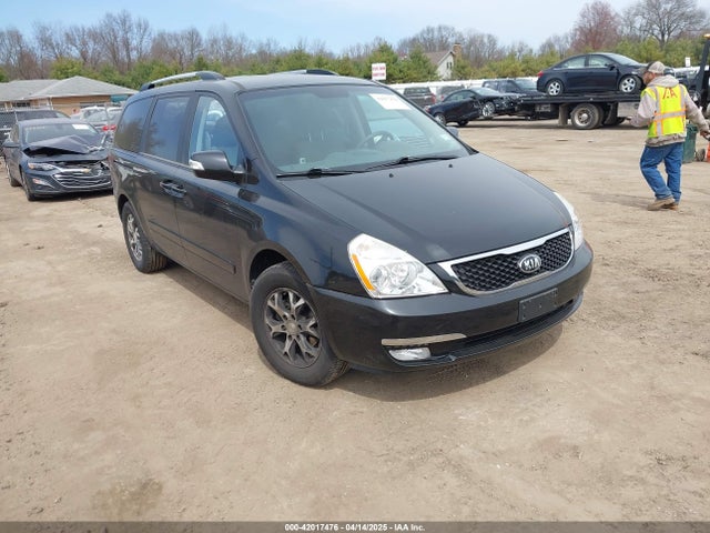 2014 KIA SEDONA LX