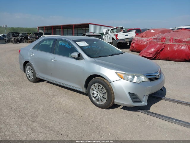 2014 TOYOTA CAMRY LE