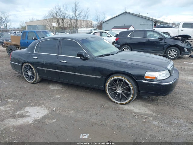 2006 LINCOLN TOWN CAR 