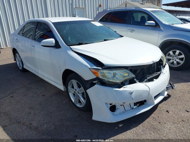 2013 TOYOTA CAMRY SE