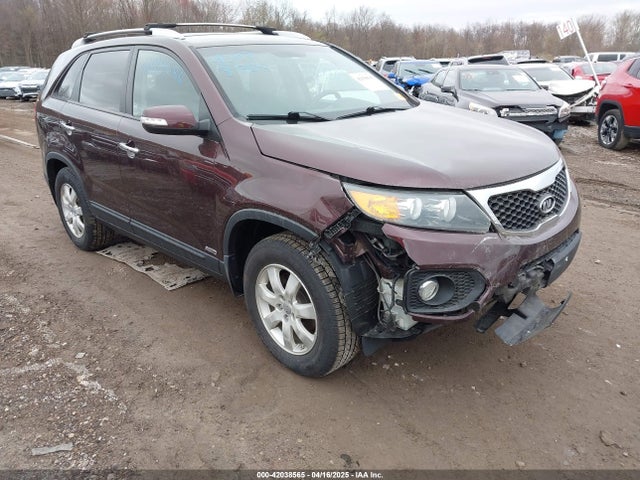 2013 KIA SORENTO LX