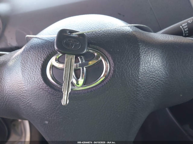 2012 Toyota YARIS thumbnail 11