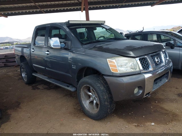 2004 NISSAN TITAN LE