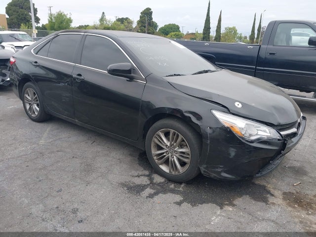 2015 TOYOTA CAMRY SE