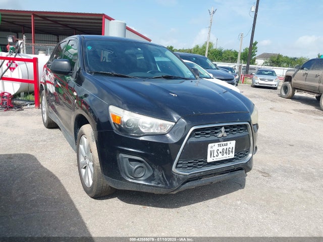2014 MITSUBISHI OUTLANDER ES