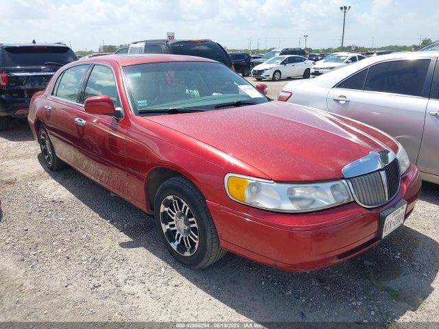 1999 LINCOLN TOWN CAR SIGNATURE