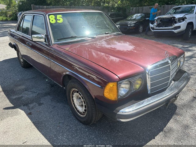 1985 MERCEDES-BENZ 300 D 