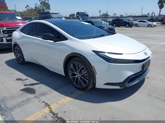 2024 TOYOTA PRIUS XLE