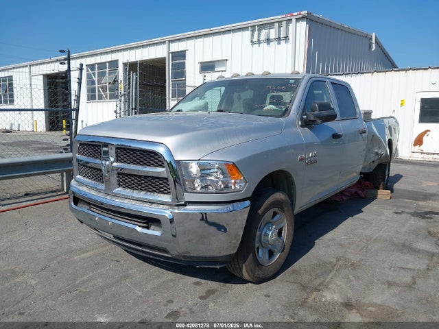 2018 RAM 2500 TRADESMAN 4X2 8' BOX — миниатюра 2