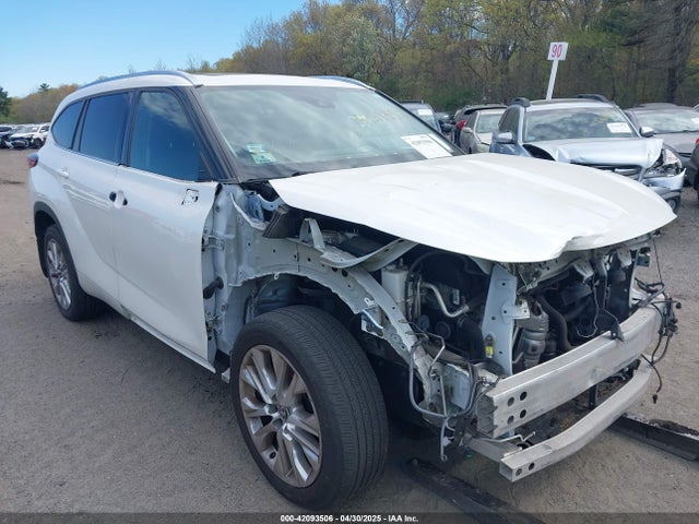 2020 TOYOTA HIGHLANDER LIMITED