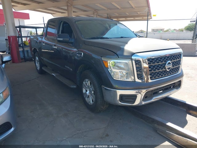 2017 NISSAN TITAN SV