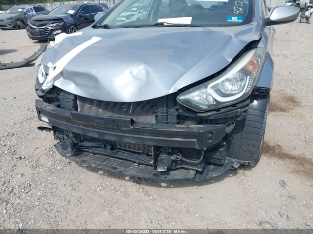 صورة 6 لـ 2016 Hyundai ELANTRA SE