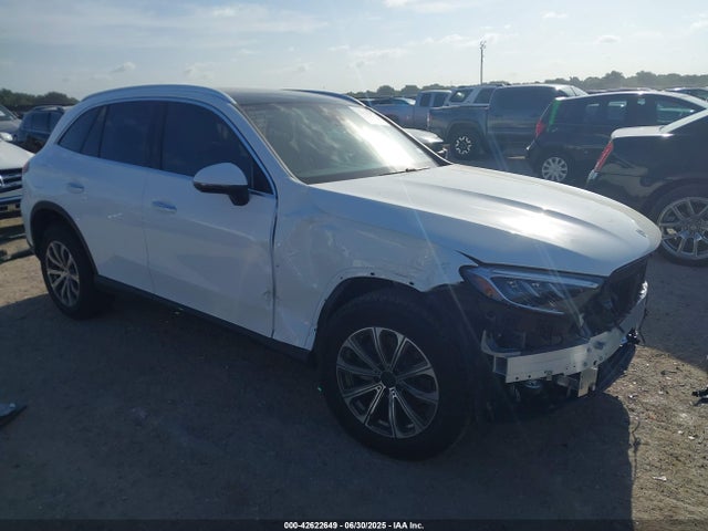 2025 MERCEDES-BENZ GLC 300 SUV