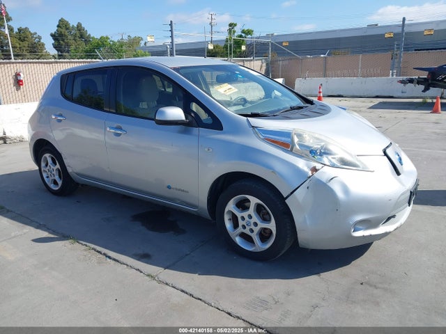 2011 NISSAN LEAF SL