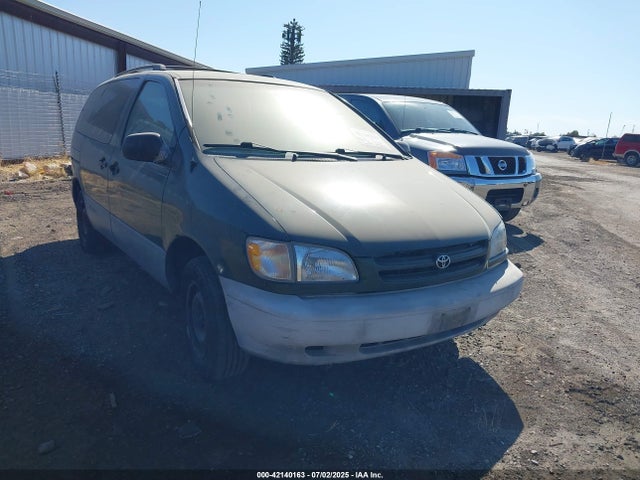 1999 TOYOTA SIENNA LE