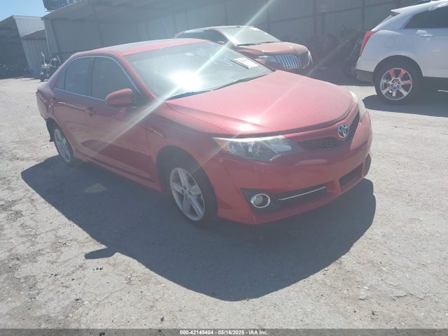 2012 TOYOTA CAMRY SE