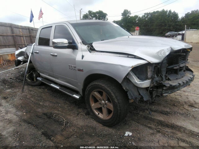 2016 RAM 1500 EXPRESS