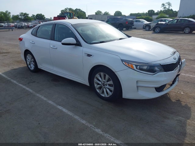 2016 KIA OPTIMA LX