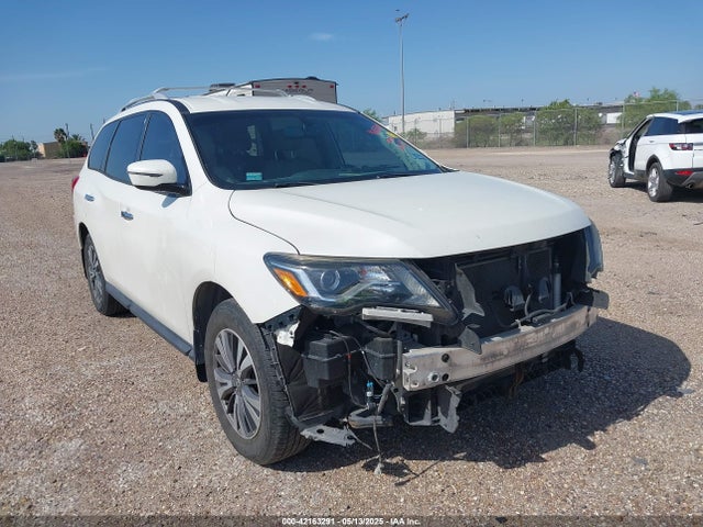 2017 NISSAN PATHFINDER SV