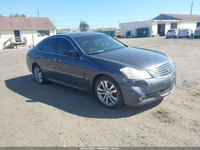 2010 INFINITI M35 