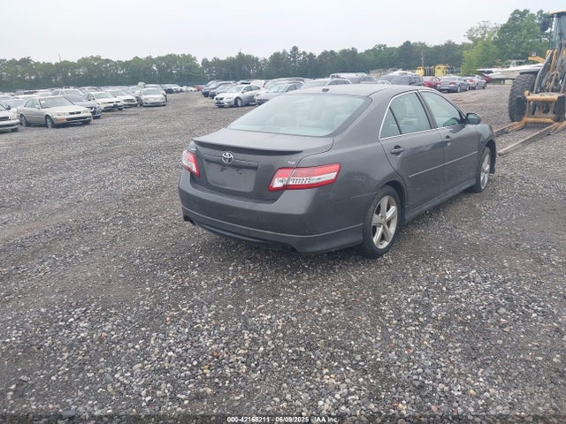 2011 TOYOTA CAMRY SE V6