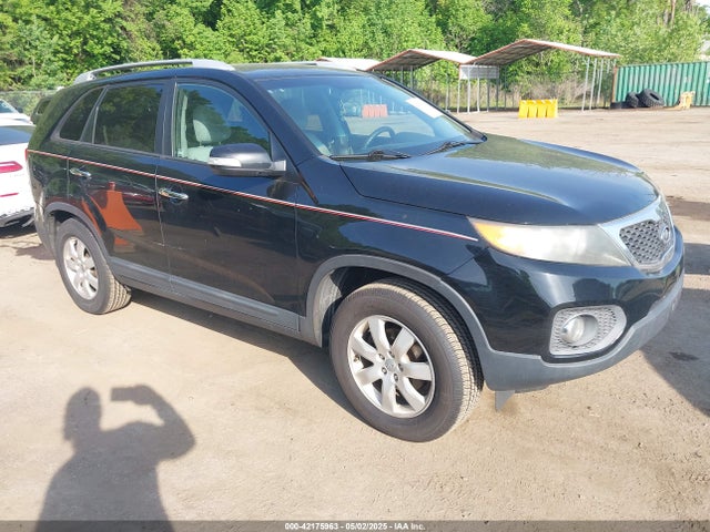 2013 KIA SORENTO LX
