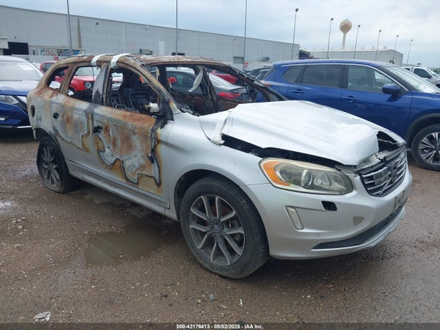 2016 VOLVO XC60 T5 DRIVE-E PLATINUM