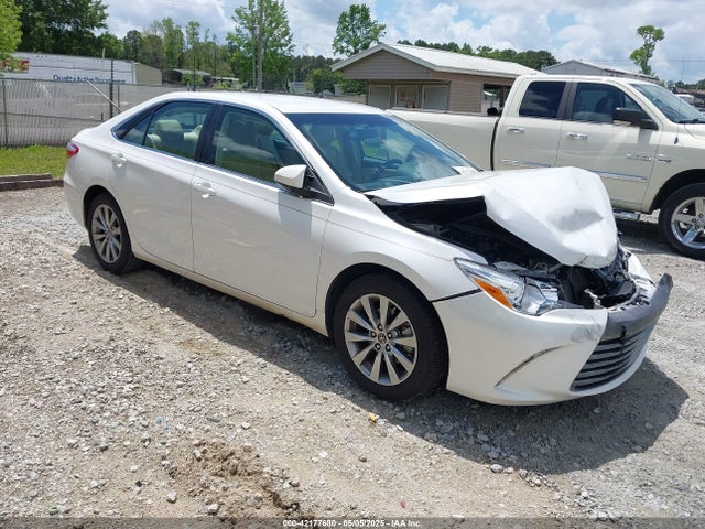 2015 TOYOTA CAMRY XLE