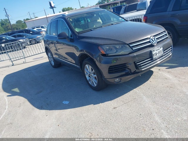 2013 VOLKSWAGEN TOUAREG VR6 SPORT