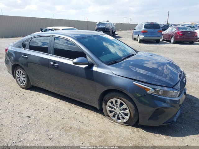 2023 KIA FORTE LX