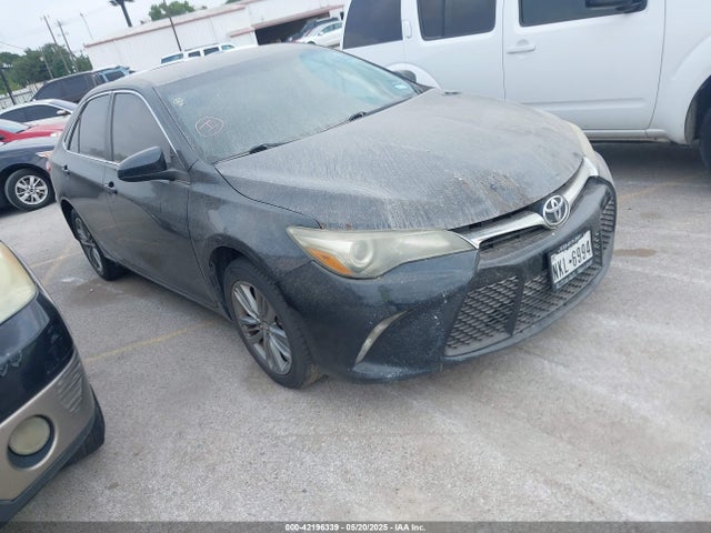 2015 TOYOTA CAMRY SE