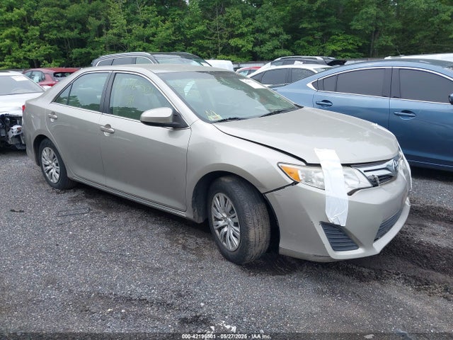 2014 TOYOTA CAMRY LE