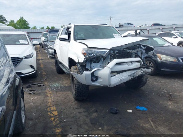 2022 TOYOTA 4RUNNER SR5
