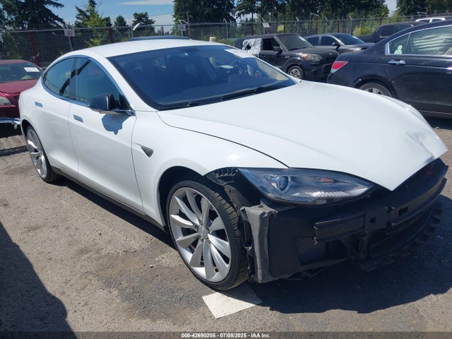 2014 TESLA MODEL S P85