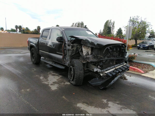 2017 TOYOTA TACOMA SR5 V6