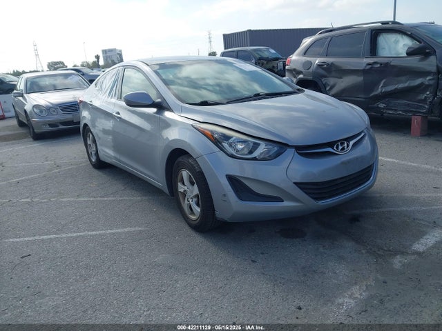 2015 HYUNDAI ELANTRA SE