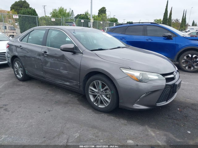 2015 TOYOTA CAMRY SE