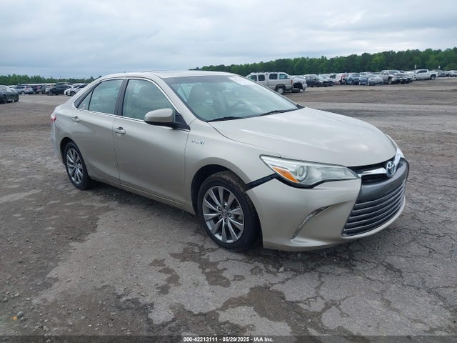 2016 TOYOTA CAMRY XLE