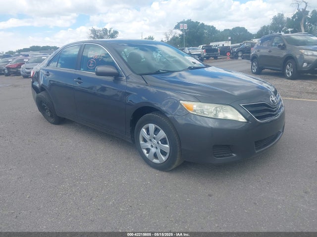 2011 TOYOTA CAMRY LE