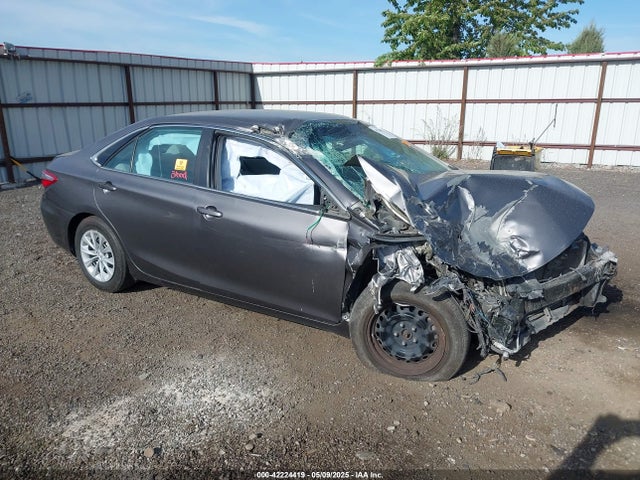 2016 TOYOTA CAMRY LE