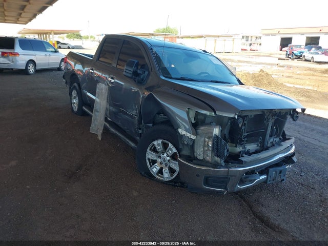 2019 NISSAN TITAN SV
