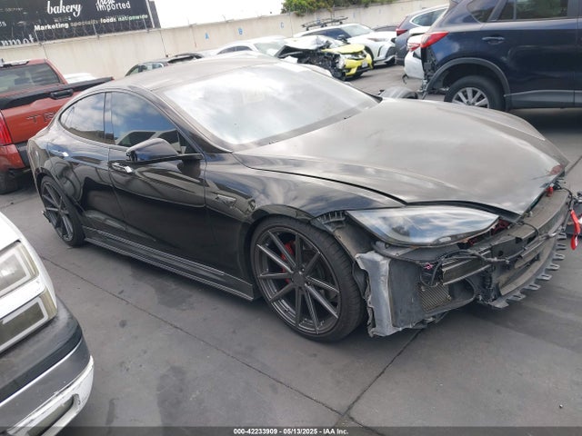 2014 TESLA MODEL S P85