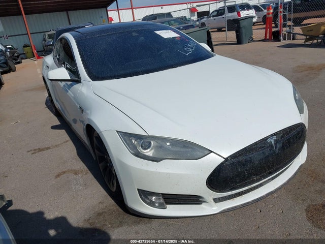 2014 TESLA MODEL S P85D