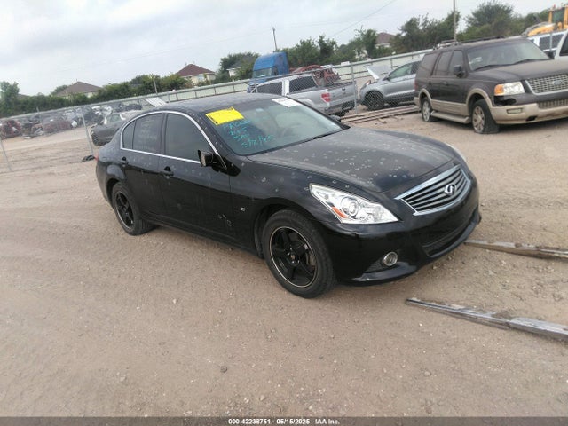 2015 INFINITI Q40 
