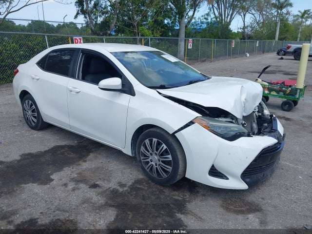 2017 TOYOTA COROLLA LE