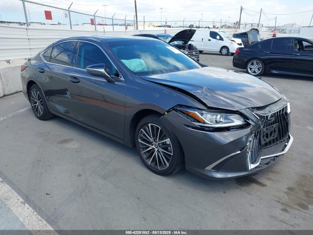 2024 LEXUS ES 