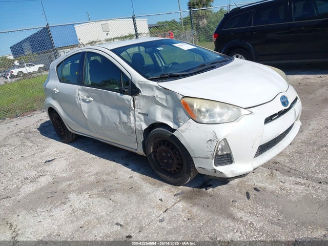 2013 TOYOTA PRIUS THREE
